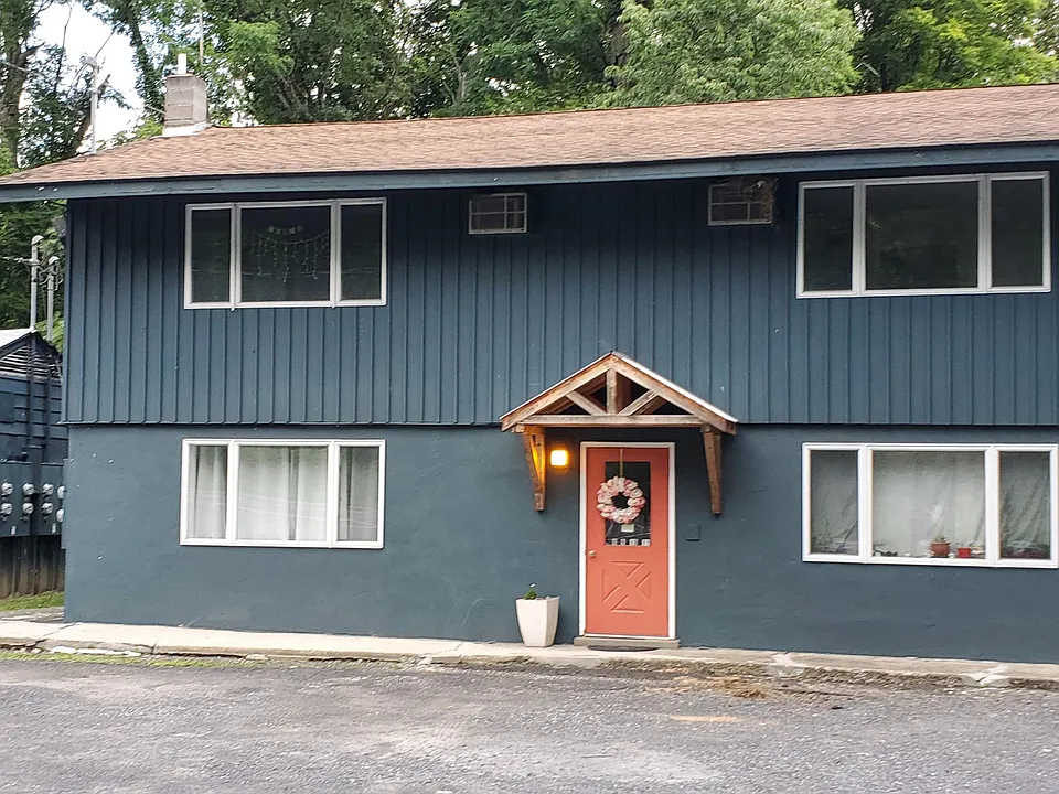 1181 Route 9W #10