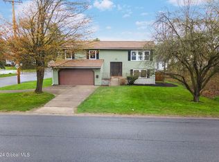 145 Clizbe Ave, Amsterdam, NY 12010