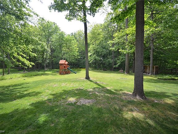 2nd image of 340 Hanna Dr