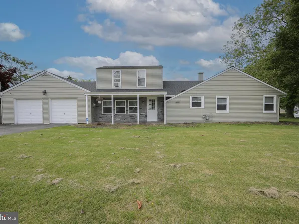 201 W Monmouth Ave, Sewell, NJ 08080