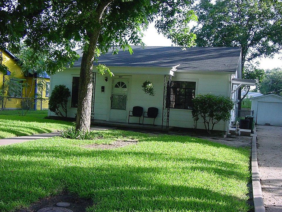 Front of house, 60' lot