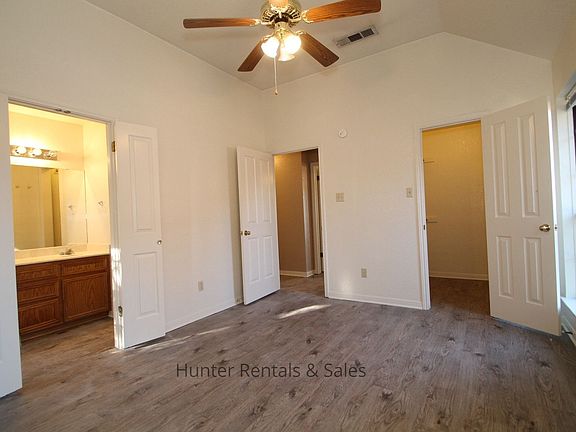 5th image of 1814 Diana Ln