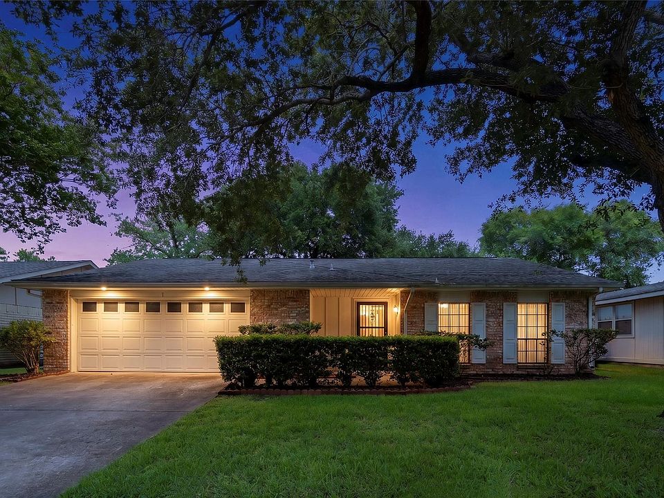 1st image of 3015 Meadowview Dr