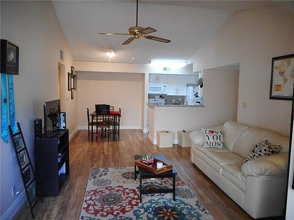 5th image of 2946 S University Dr APT 7207