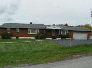 862 Camellia Dr, Bluefield, WV 24701