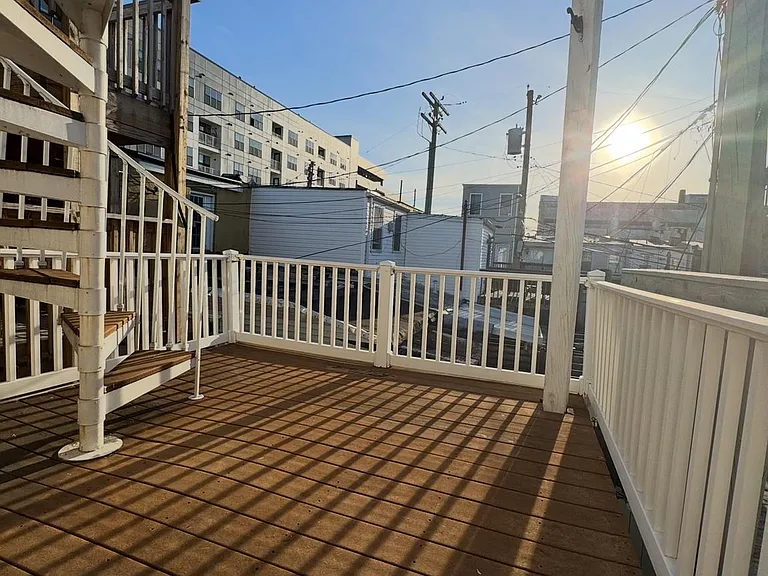 1746 S Hanover St — Photo 14