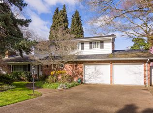 527 Sterling Dr, Eugene, OR 97404