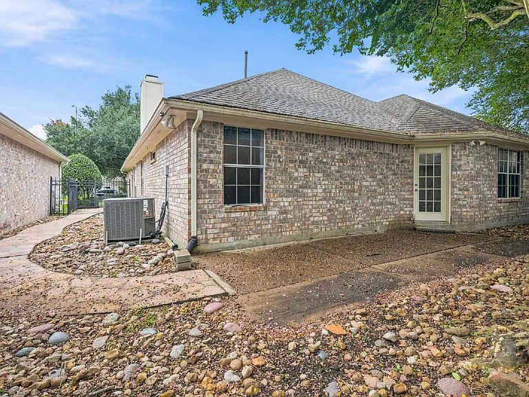12242 Rutgers Park Ct — Photo 27