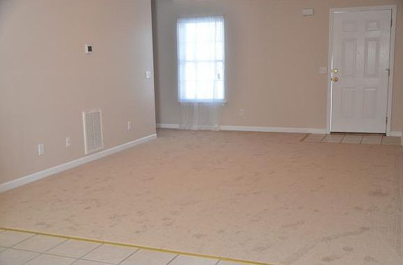 5th image of 2023 Weaver Pike APT 17