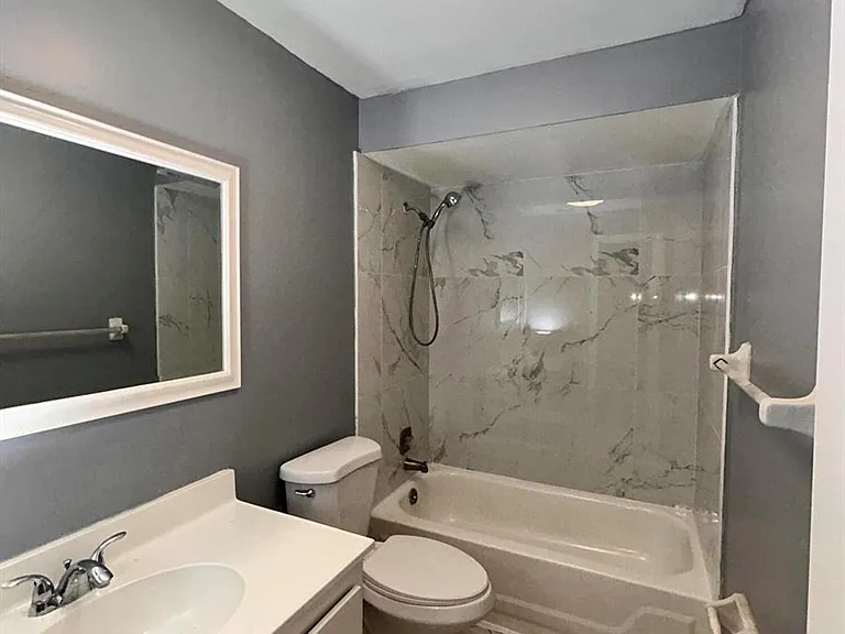 11983 Shakerwood Ln — Photo 26