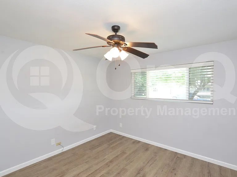 7424 E Polk St — Photo 12