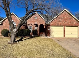 4702 Lincolnshire Dr, Grand Prairie, TX 75052