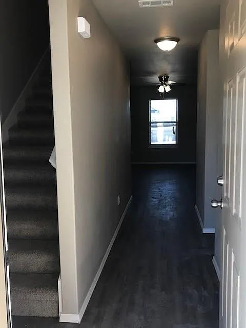 604 SW Loudon Drive - 1 — Photo 3