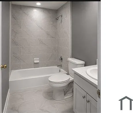 5203 Larwin Ter — Photo 3