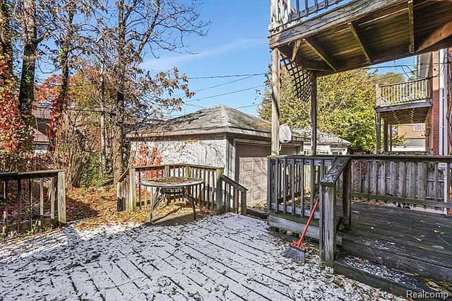 16847 Baylis St #1 — Photo 6