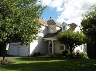 11 Hay Barrick Rd, Whitehouse Station, NJ 08889