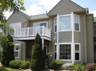 1005 Canyon View Rd APT E, Northfield, OH 44067