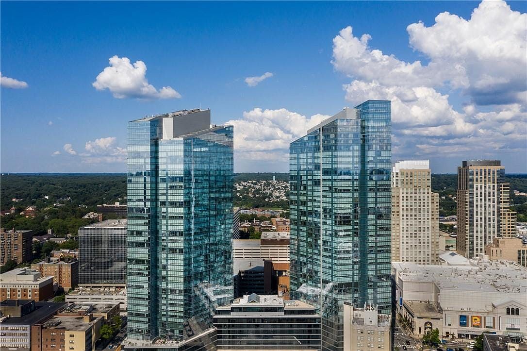 レオナルド・ウェーバー　[ WHITE PLAINS , NY ] Platinum Mile landlord wants to add apartments at former IBM