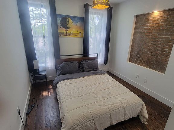 2nd image of 1043 Jefferson Ave #4