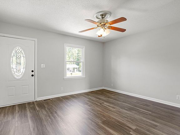 5th image of 40 Lester St