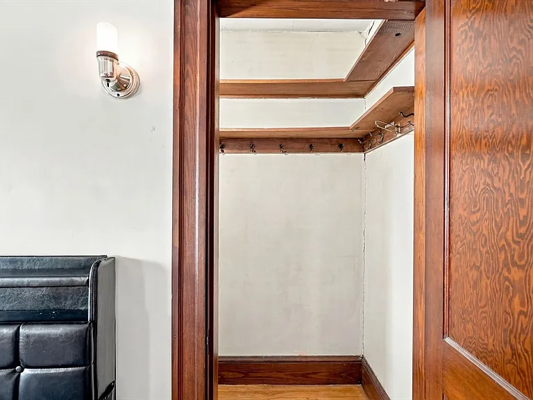 42 Norway Park — Photo 24