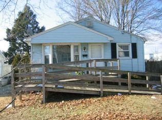 71 Birchland Ave, Pawtucket, RI 02860