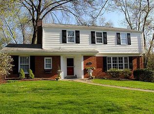 204 Sunridge Rd, Pittsburgh, PA 15238