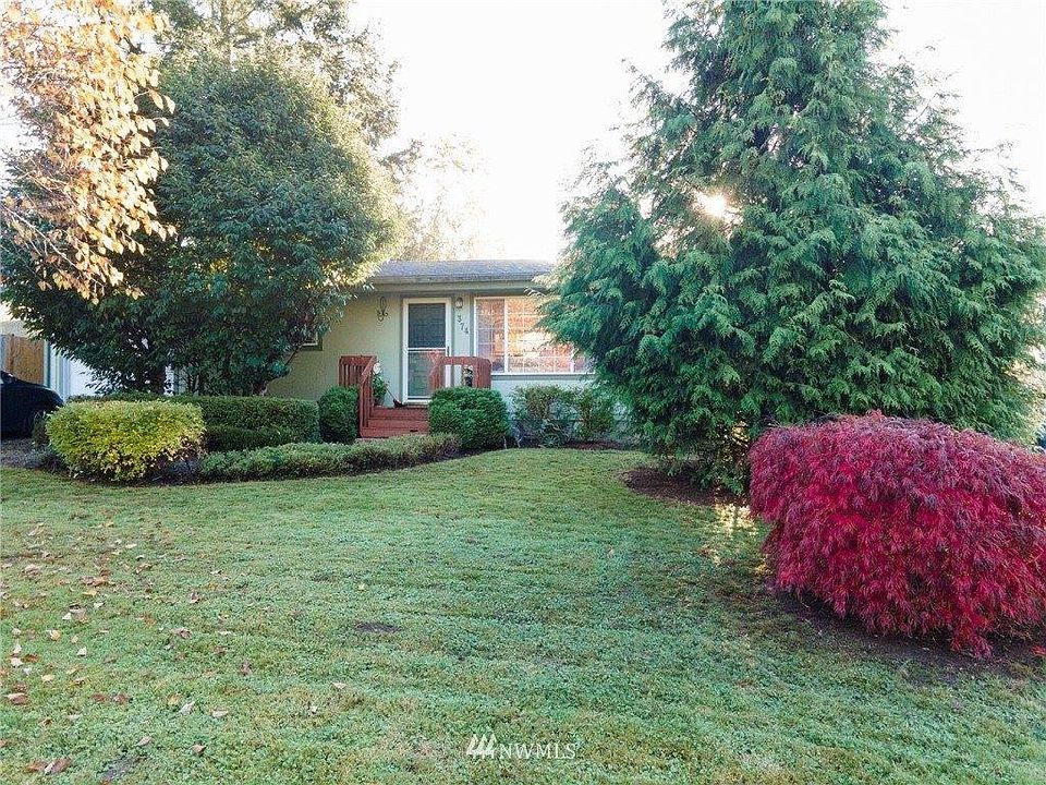 1st image of 374 Lakeside Dr