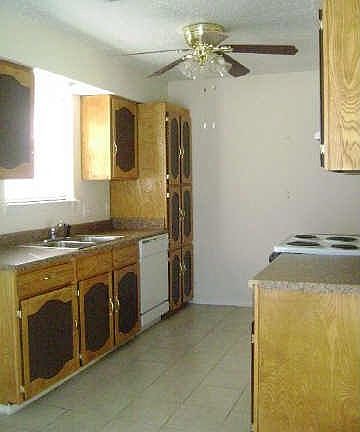 3rd image of 2833 Lana Cir