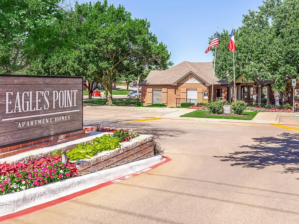 Eagle's Point Apartments