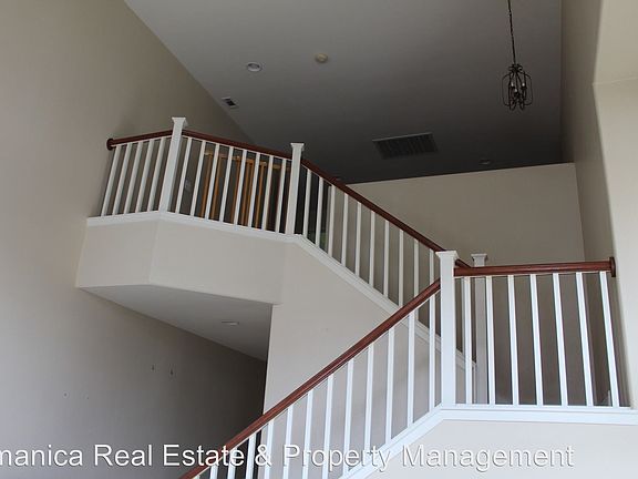 4th image of 15943 Camino Real St