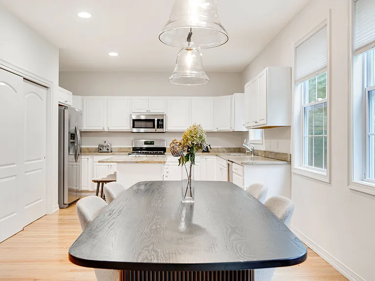 32 Gardiners Ln — Photo 13