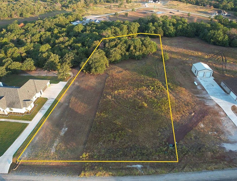 1st image of 608 Latigo Ct