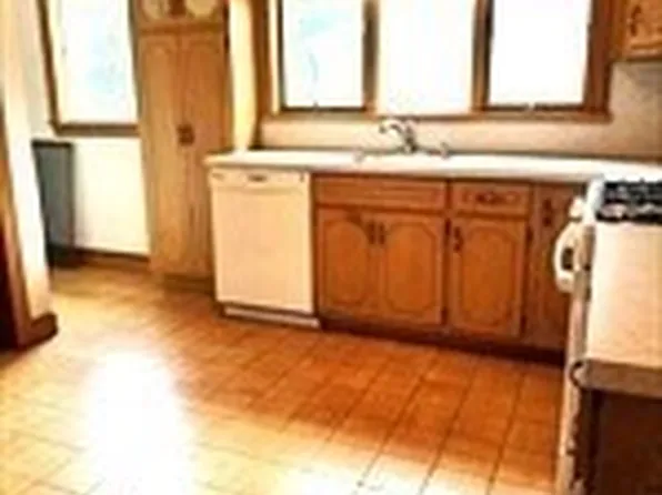 25 Larose Pl #2, Brighton, MA 02135