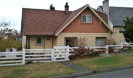 1st image of 915 E 10th St