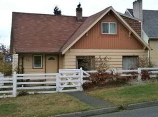 915 E 10th St, Port Angeles, WA