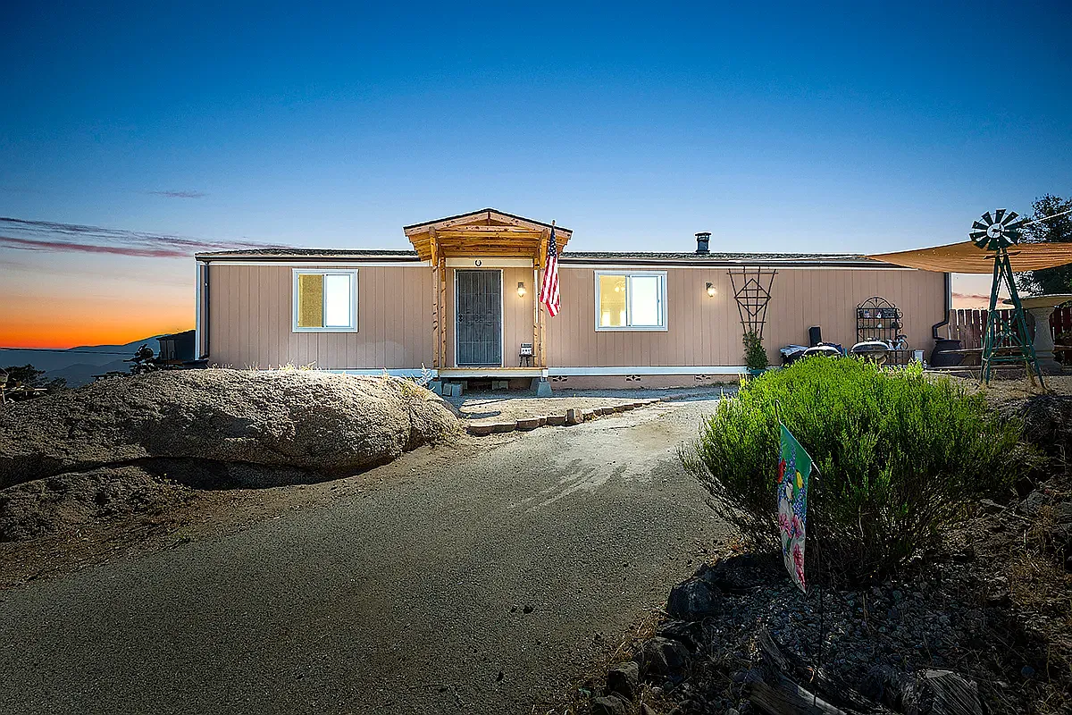 Building Photo - 24250 Minton Rd #1