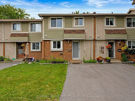 2nd image of 158 Barrow Cres #19