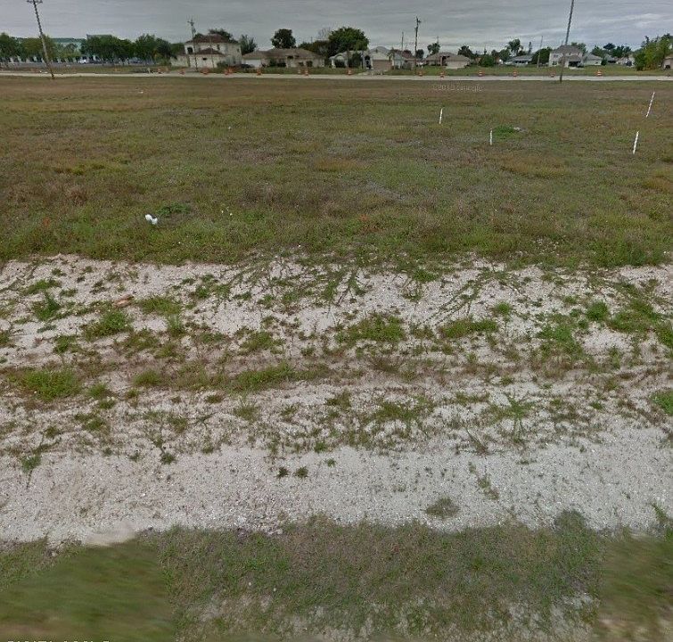 2nd image of 454 NE Juanita Pl