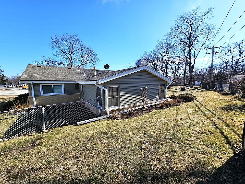 2nd image of 60 Payson St