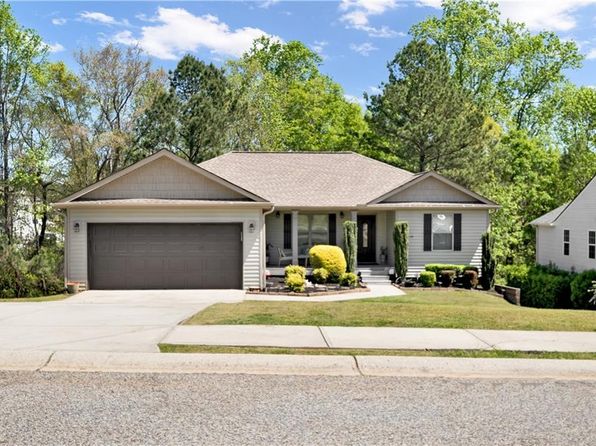 1751 Miller Springs Dr, Bethlehem, GA 30620
