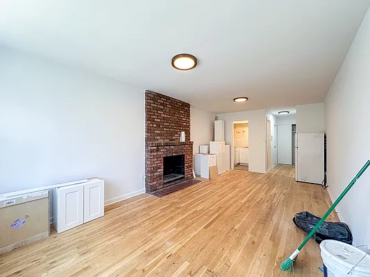 Rented by Compass | media 16