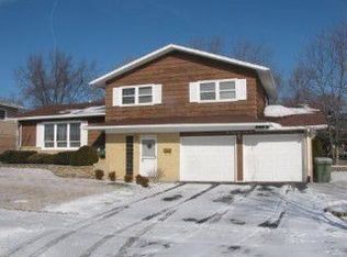 16825 Gaynelle Rd, Tinley Park, IL 60477