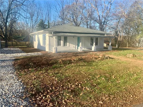 5919 Chattahoochee St, Lula, GA 30554