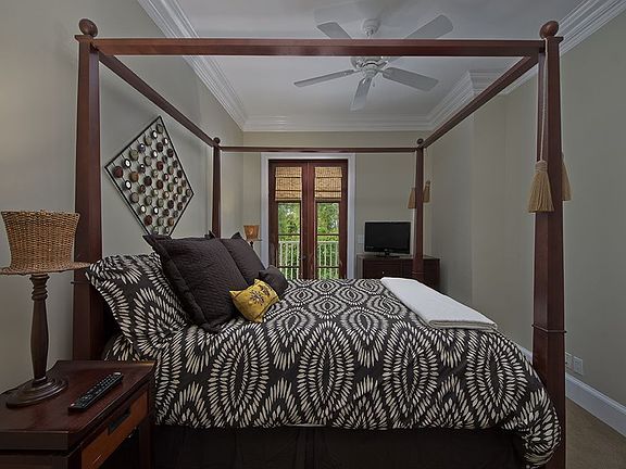 Queen Bedroom