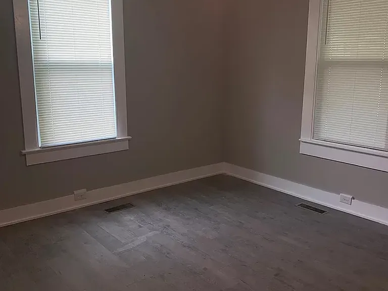 312 Locust Ave — Photo 5