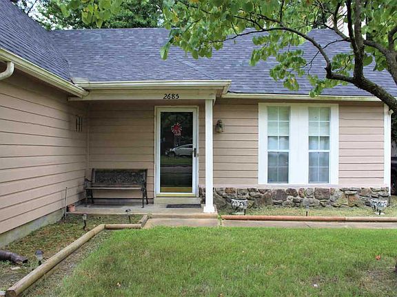 4th image of 2685 Van Leer Dr