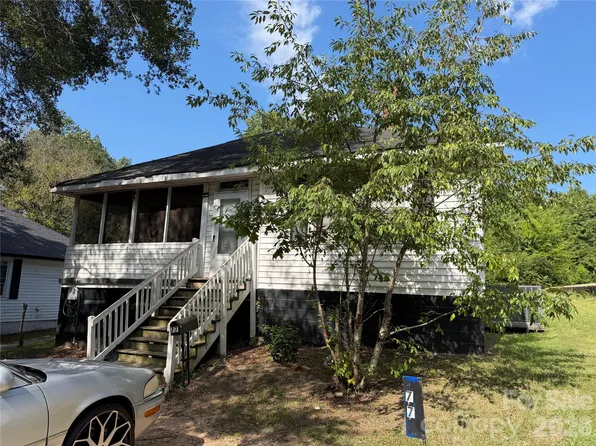 77 Franklin St, Wadesboro, NC 28170