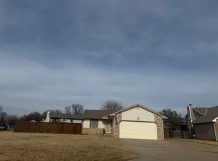 5436 S Stoneborough Ct, Wichita, KS 67217