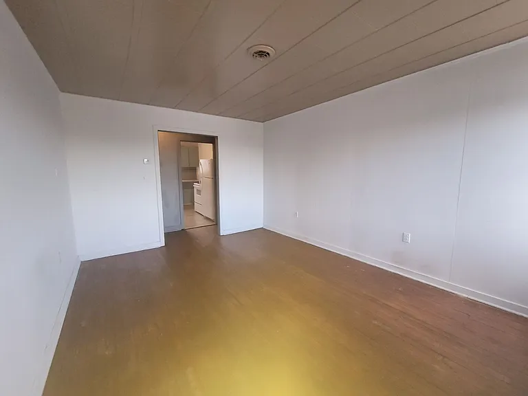 934 Wood St — Photo 10